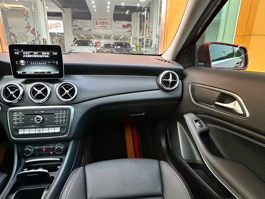 Mercedes-Benz GLA 2018 — фото 19