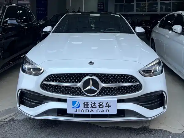 Mercedes-Benz C-Class 2024