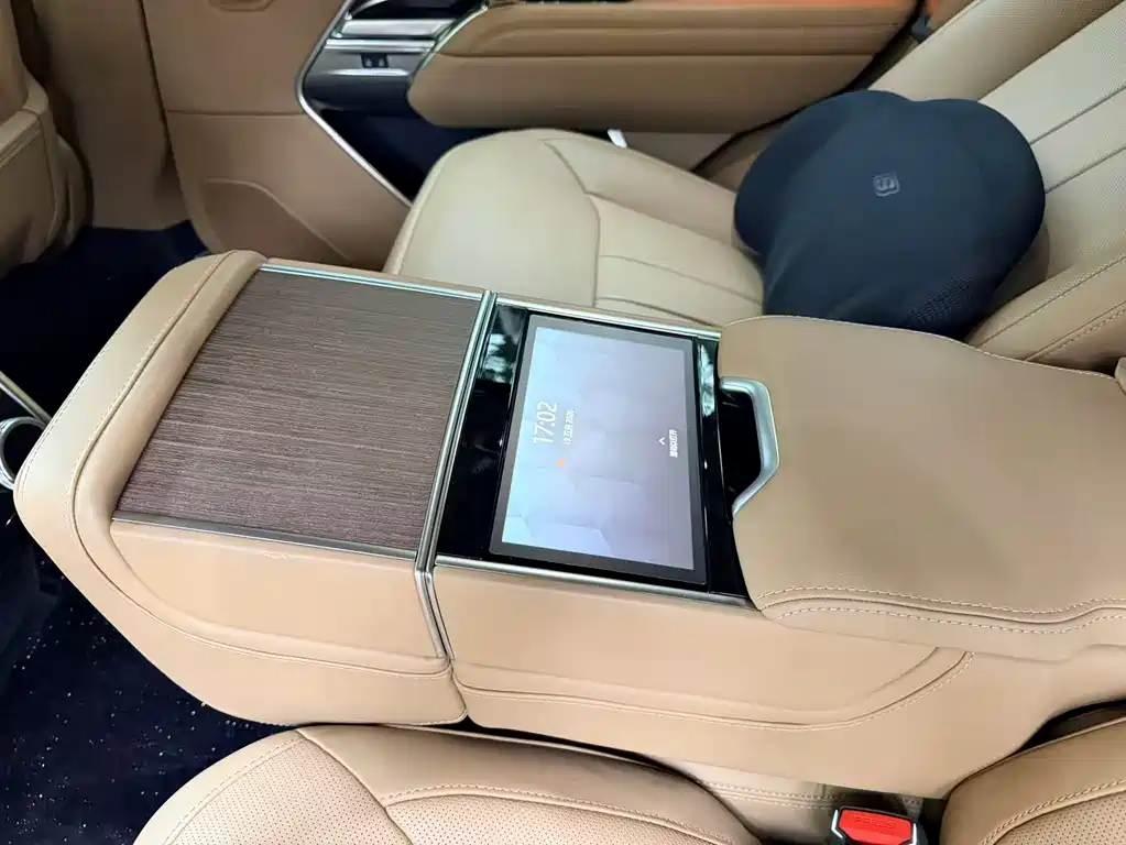 Land Rover Range Rover 2025 — фото 12