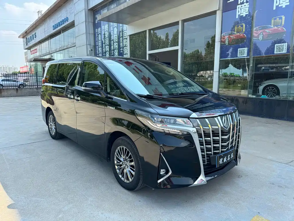 Toyota Alphard 2022 — фото 3