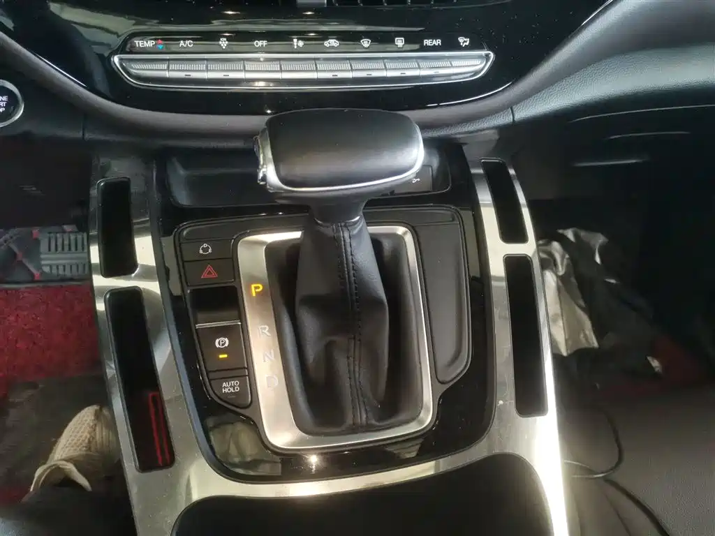 GAC Motor Trumpchi M6 2020 — фото 10