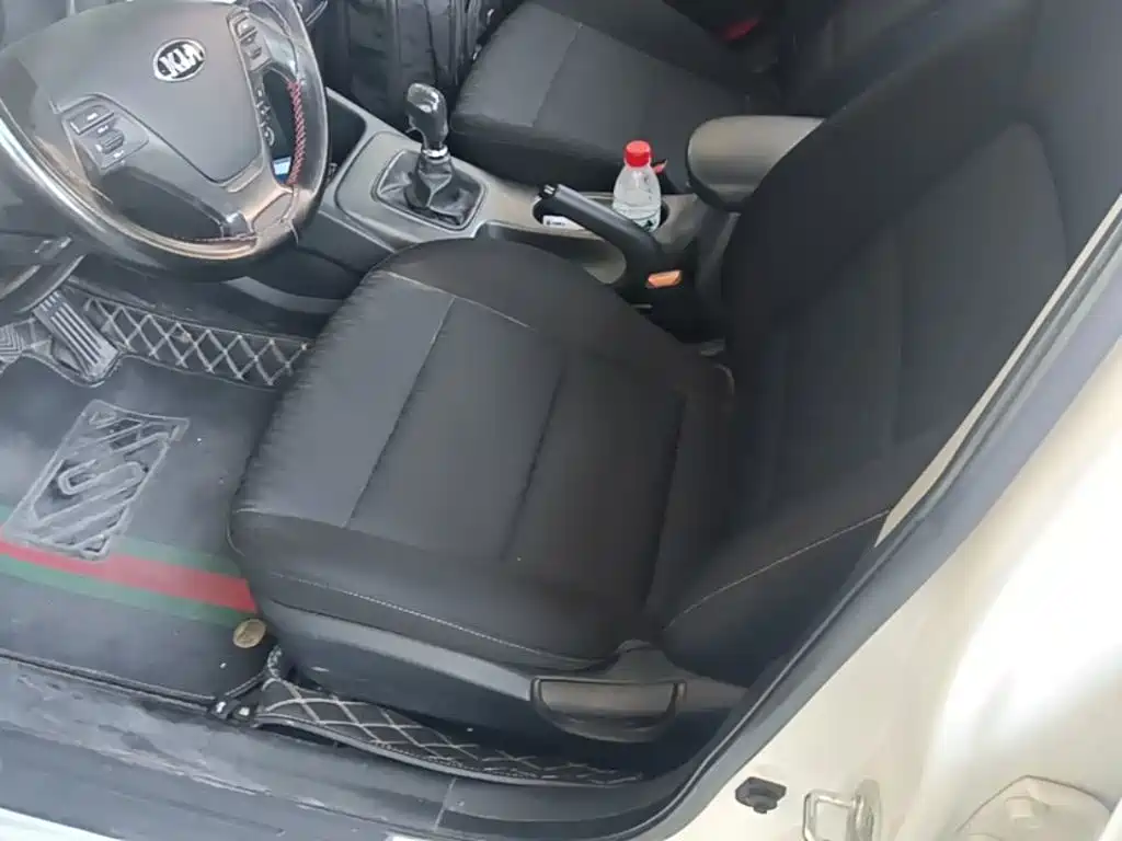 Kia K3 2015 — фото 15