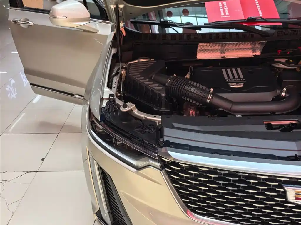 Cadillac XT6 2023 — фото 26