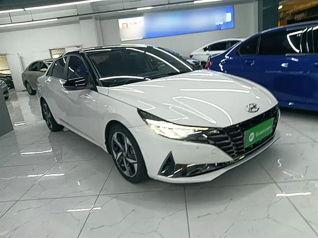 Hyundai Elantra 2022 — фото 4