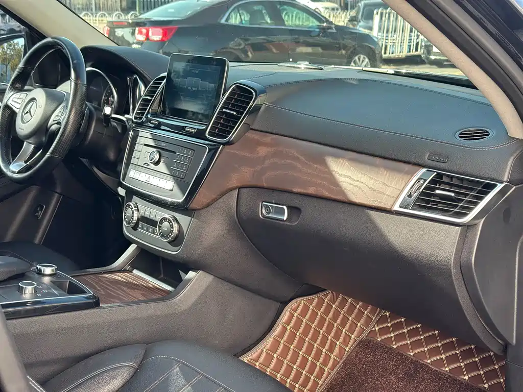 Mercedes-Benz GLE 2018 — фото 24