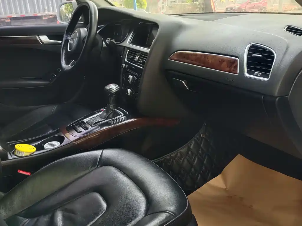 Audi A4L 2014