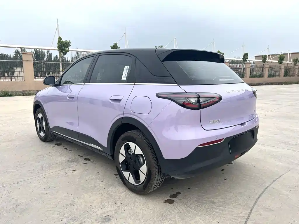 Geely Galaxy Starwish 2025 — фото 7