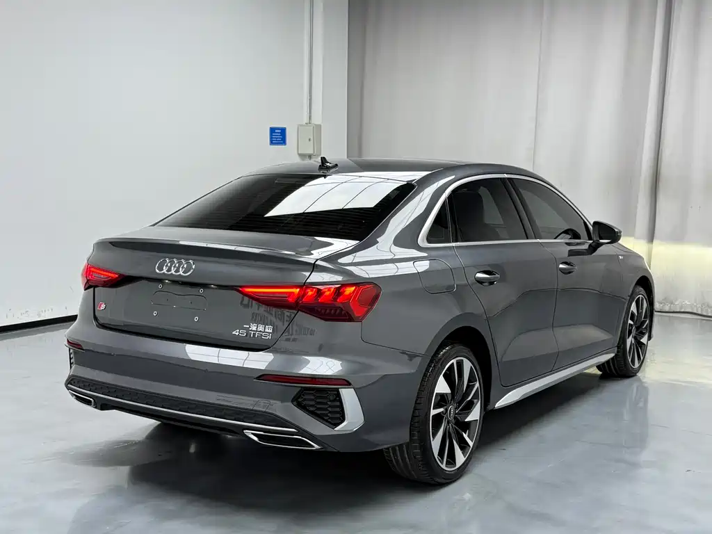 Audi A3 2023 — фото 14