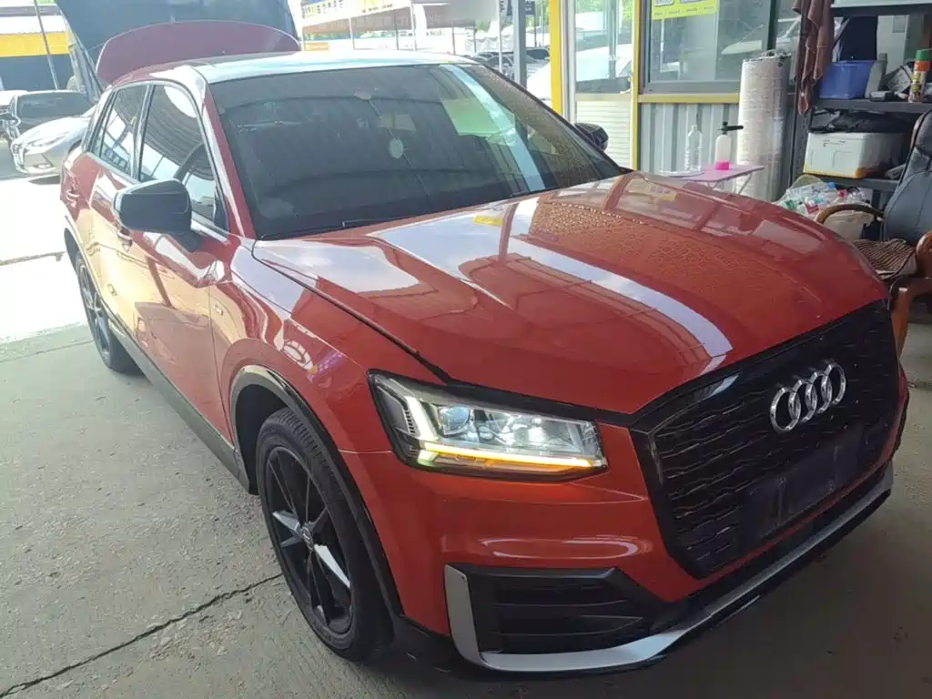 Audi Q2L 2019