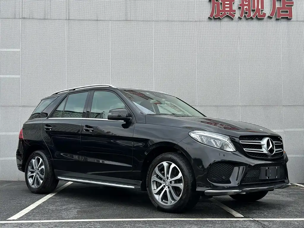 Mercedes-Benz GLE 2018 — фото 42