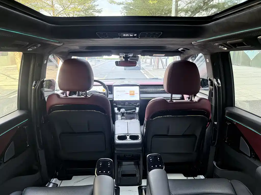 GAC Motor Trumpchi M8 2022 — фото 10