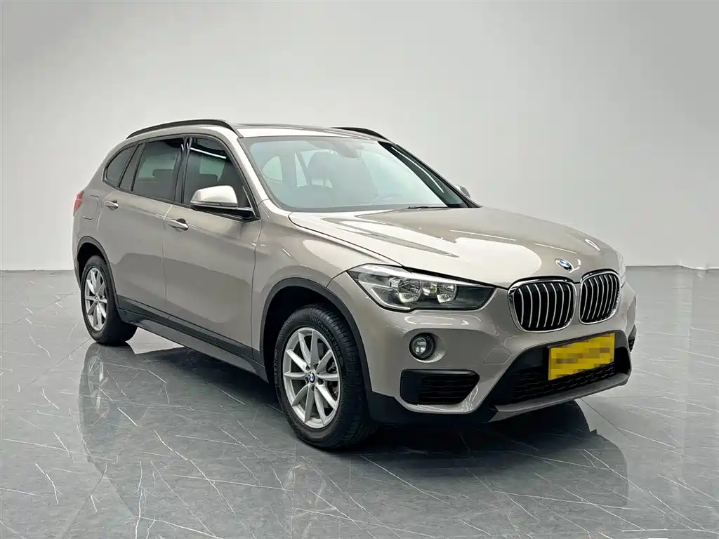 BMW X1 2019 — фото 8