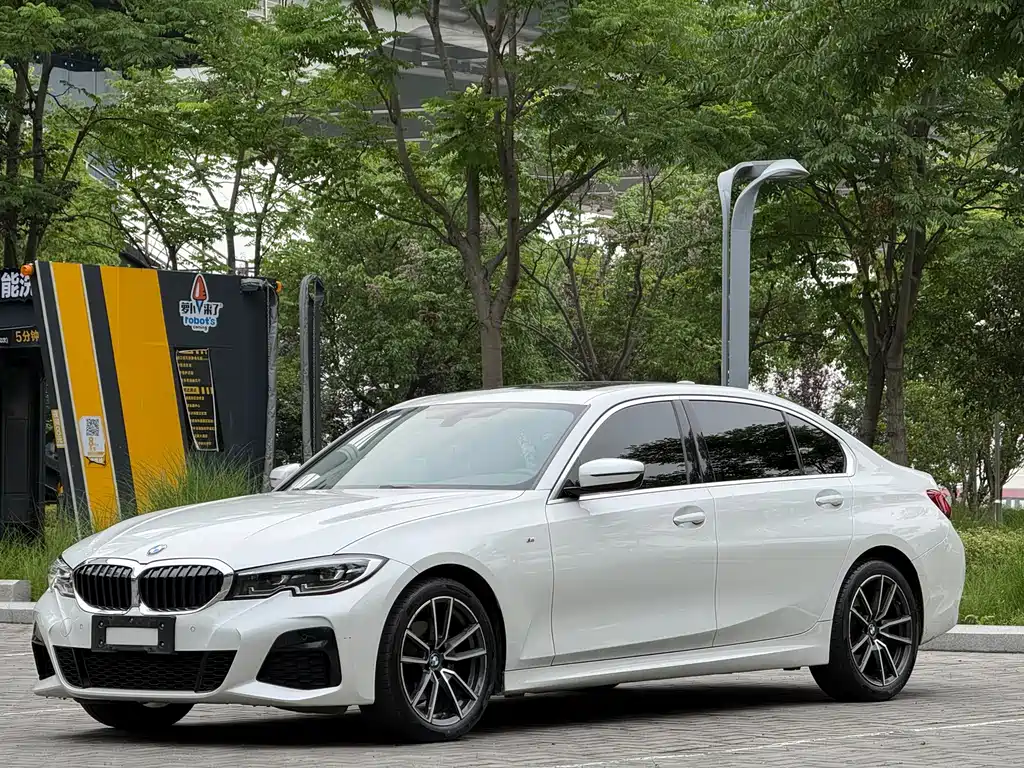 BMW 3 Series 2021