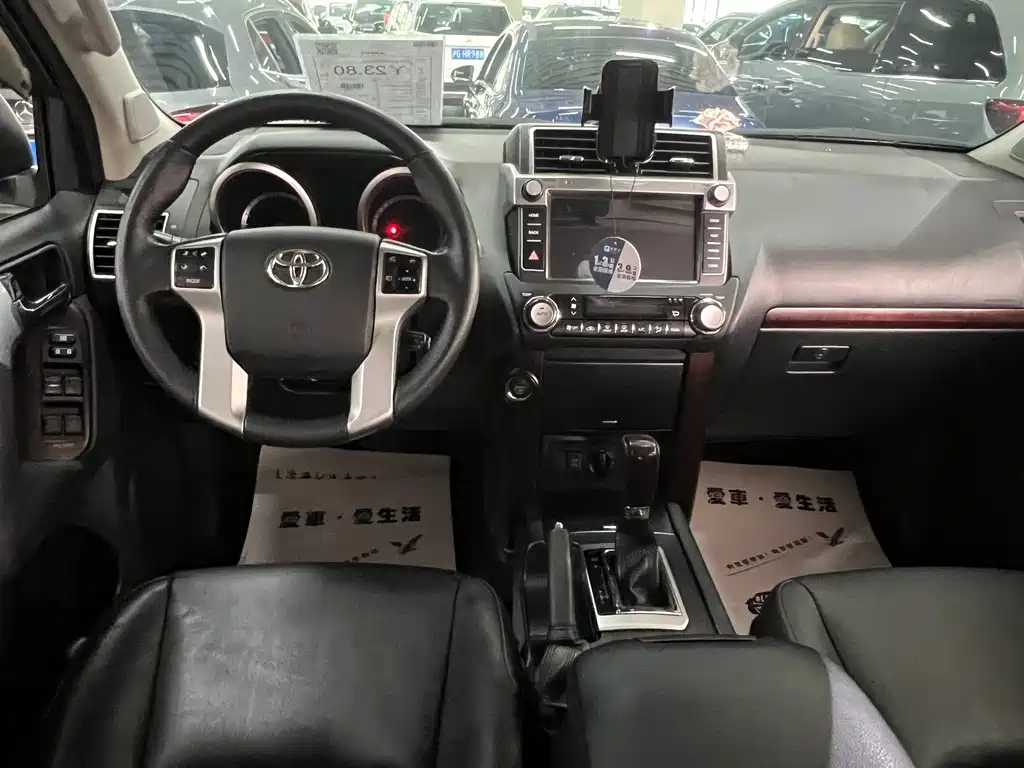 Toyota Prado 2017 — фото 9