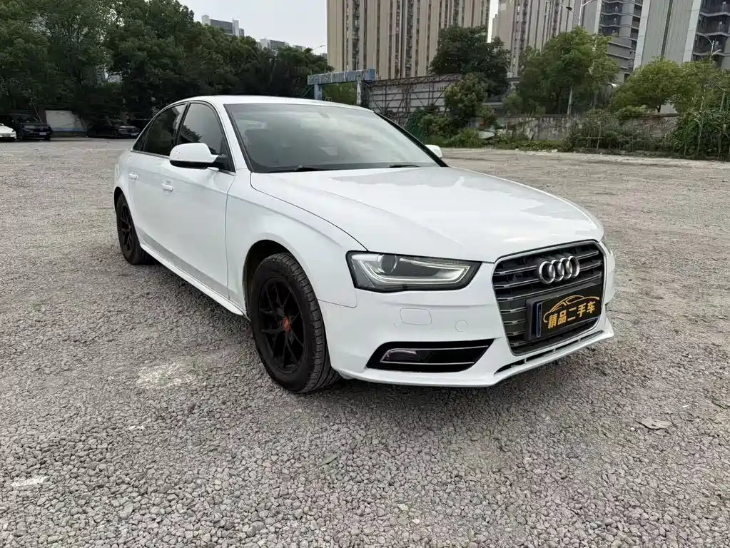 Audi A4L 2014