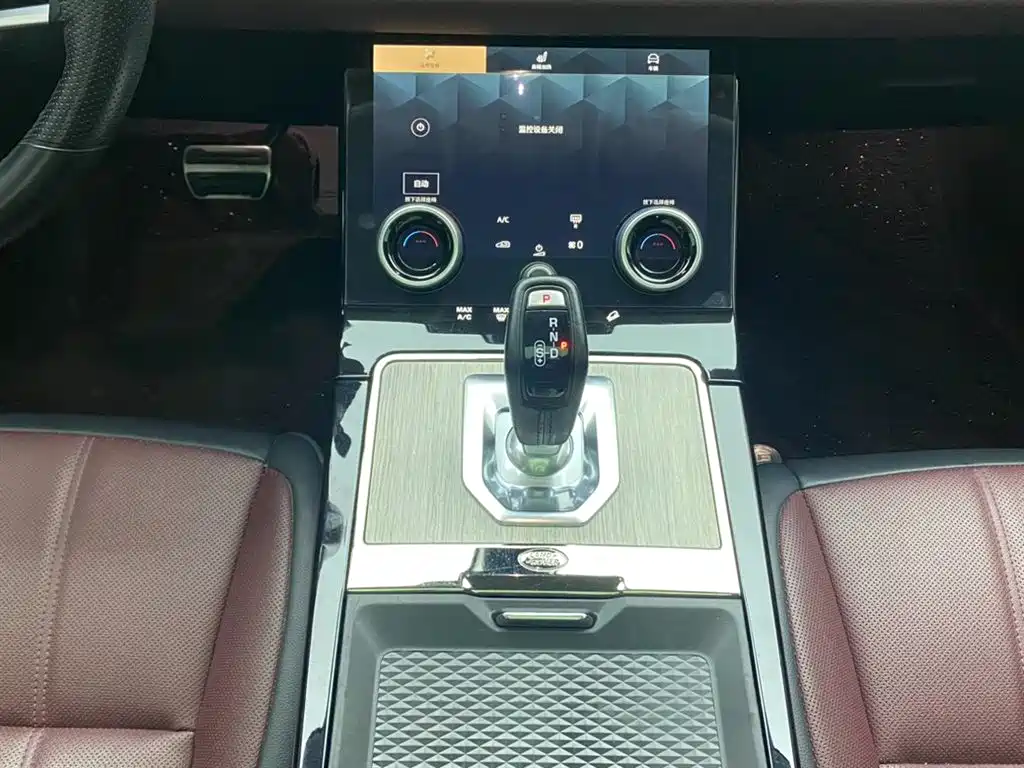 Land Rover Evoque 2023 — фото 20