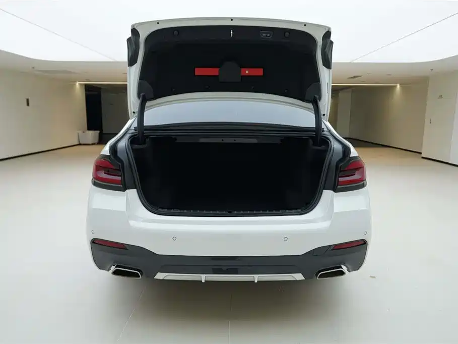 BMW 5 Series 2024
