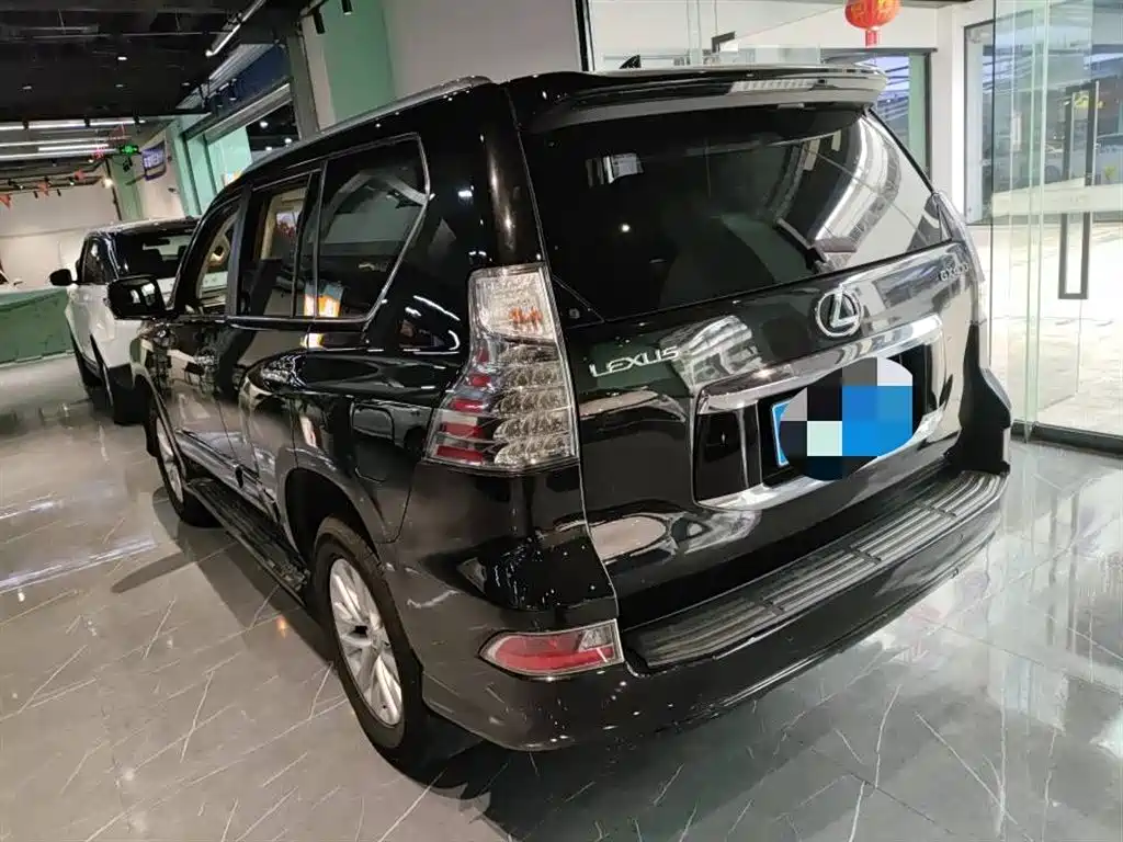 Lexus GX 2016 — фото 12