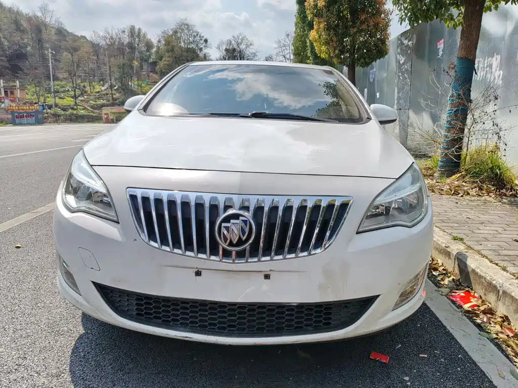 Buick Excelle 2015 — фото 2