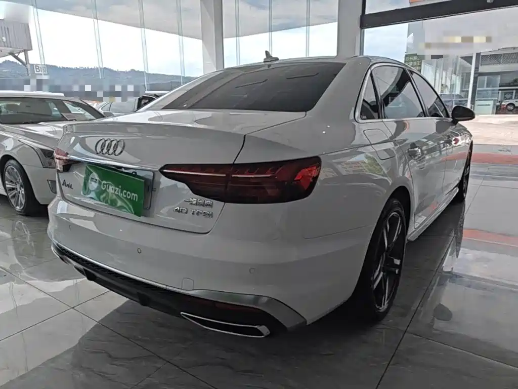 Audi A4L 2020