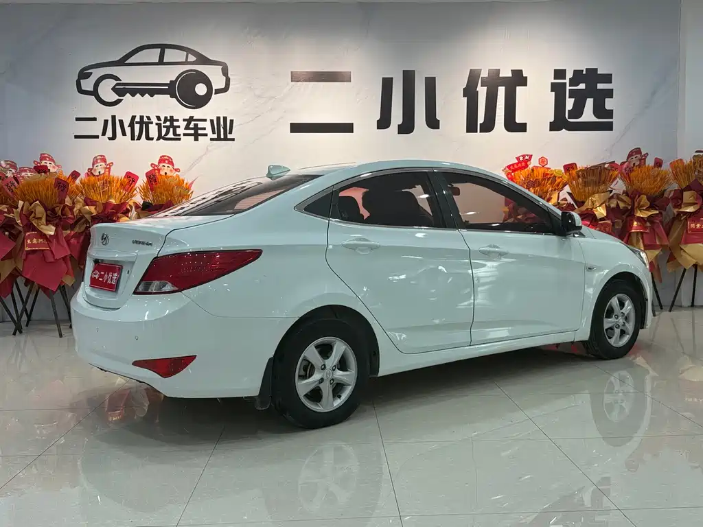 Hyundai Verna 2016 — фото 4