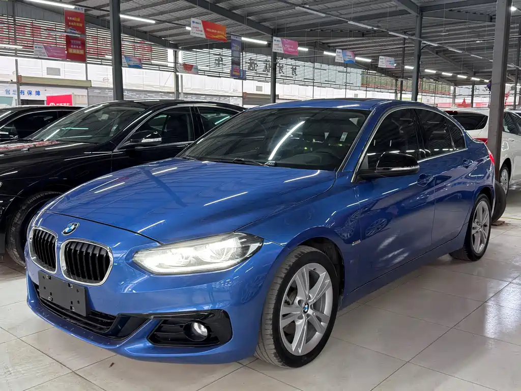 BMW 1 Series 2018 — фото 1