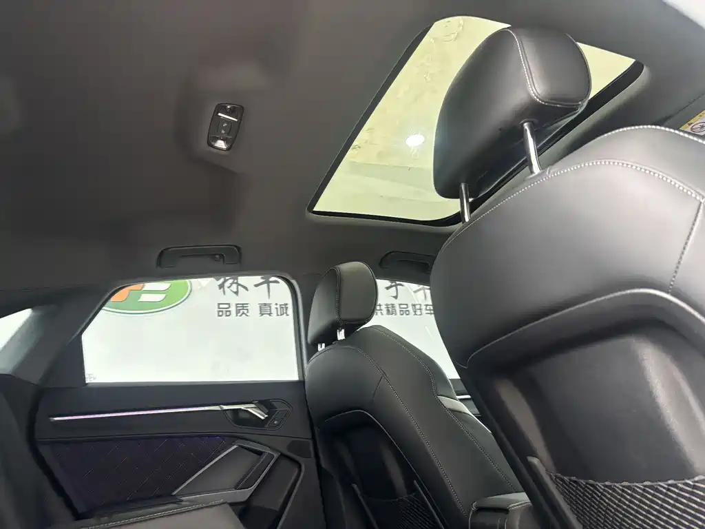 Audi Q3 Sportback 2025 — фото 31