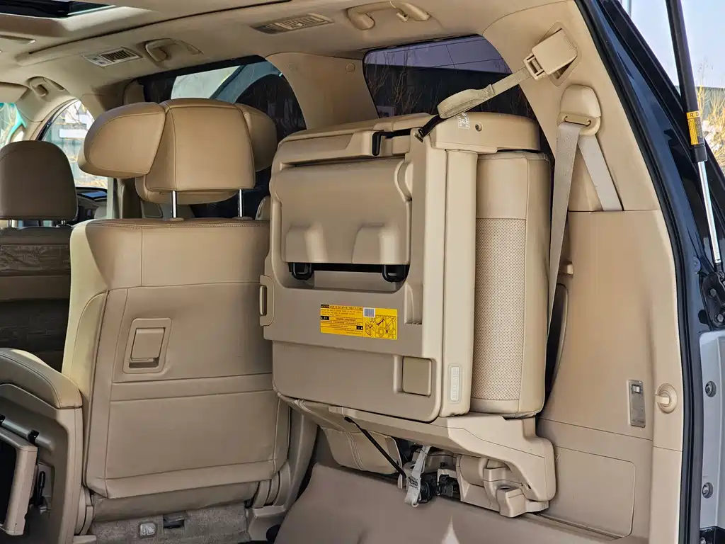 Toyota Alphard 2012 — фото 31