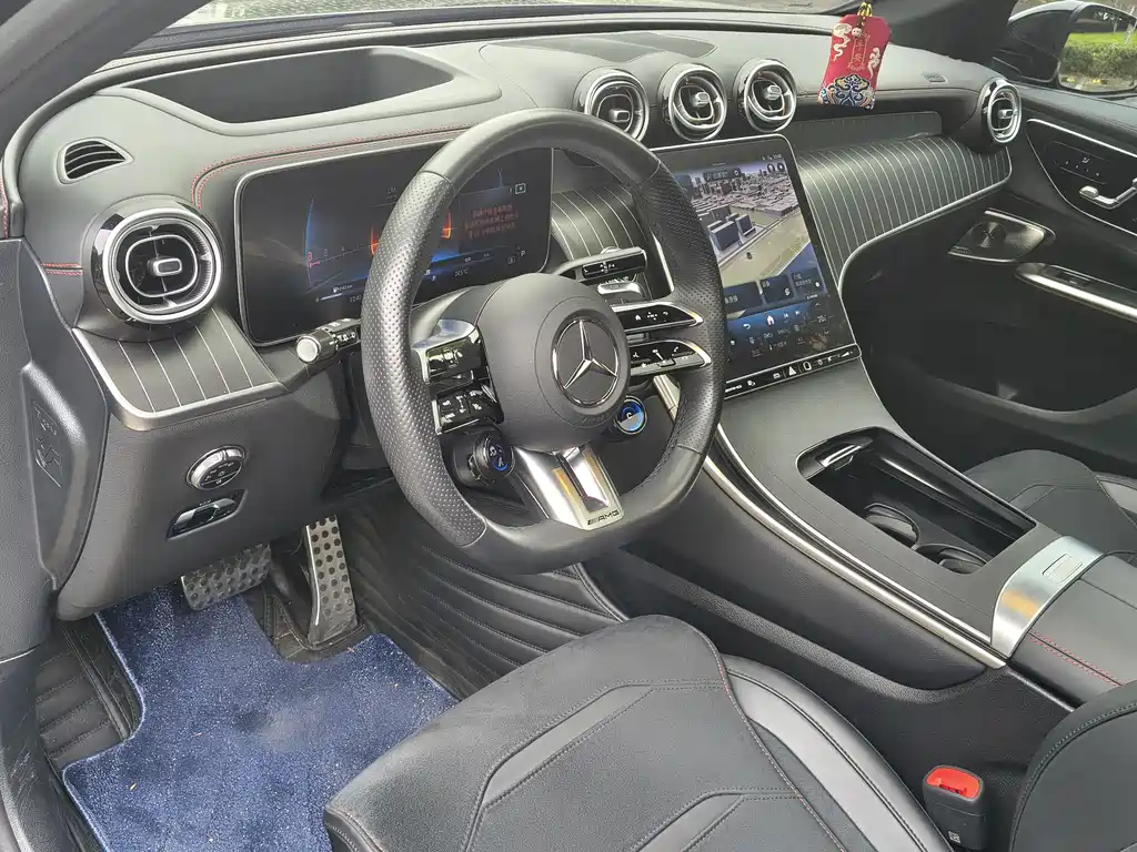 Mercedes-Benz GLC AMG 2024 — фото 4