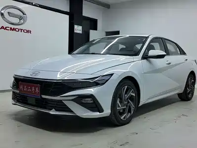 Hyundai Elantra 2025