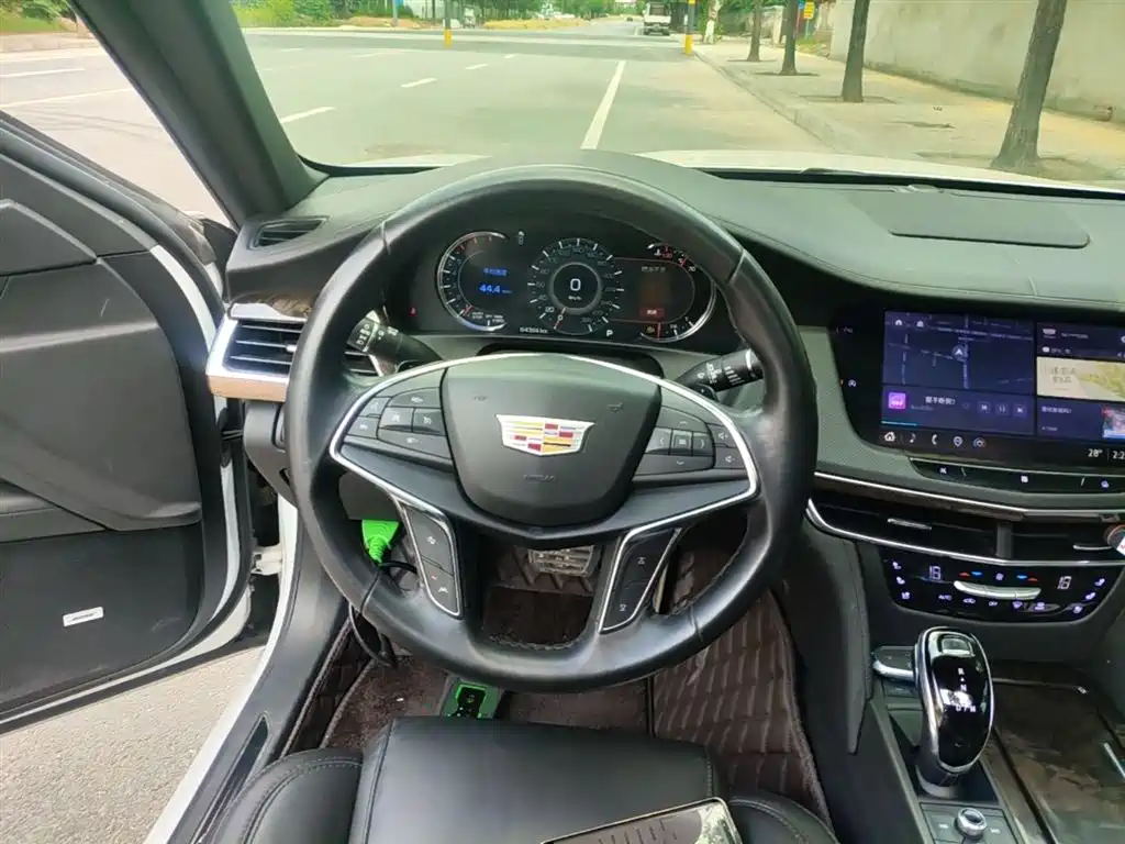Cadillac CT6 2022 — фото 11