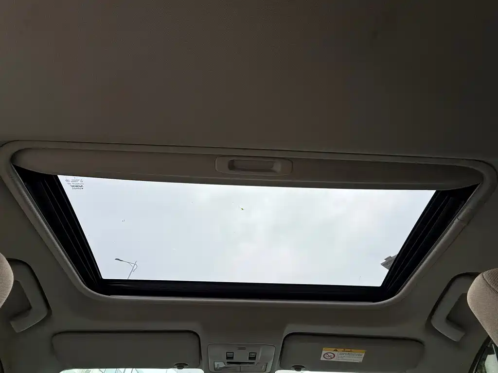 Toyota RAV4 2016 — фото 12