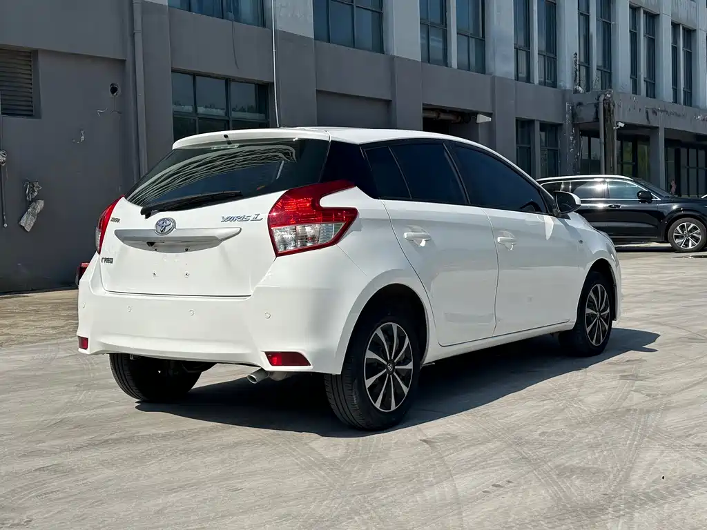 Toyota Yaris L 2016