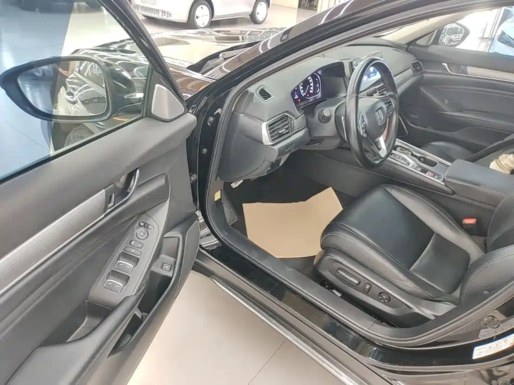 Honda Accord 2023 — фото 16