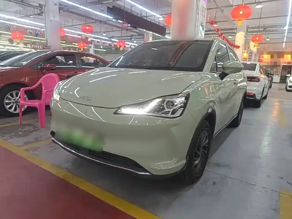 Neta V 2022