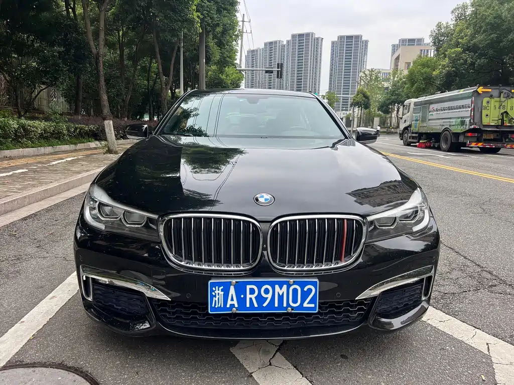 BMW 7 Series 2017 — фото 3