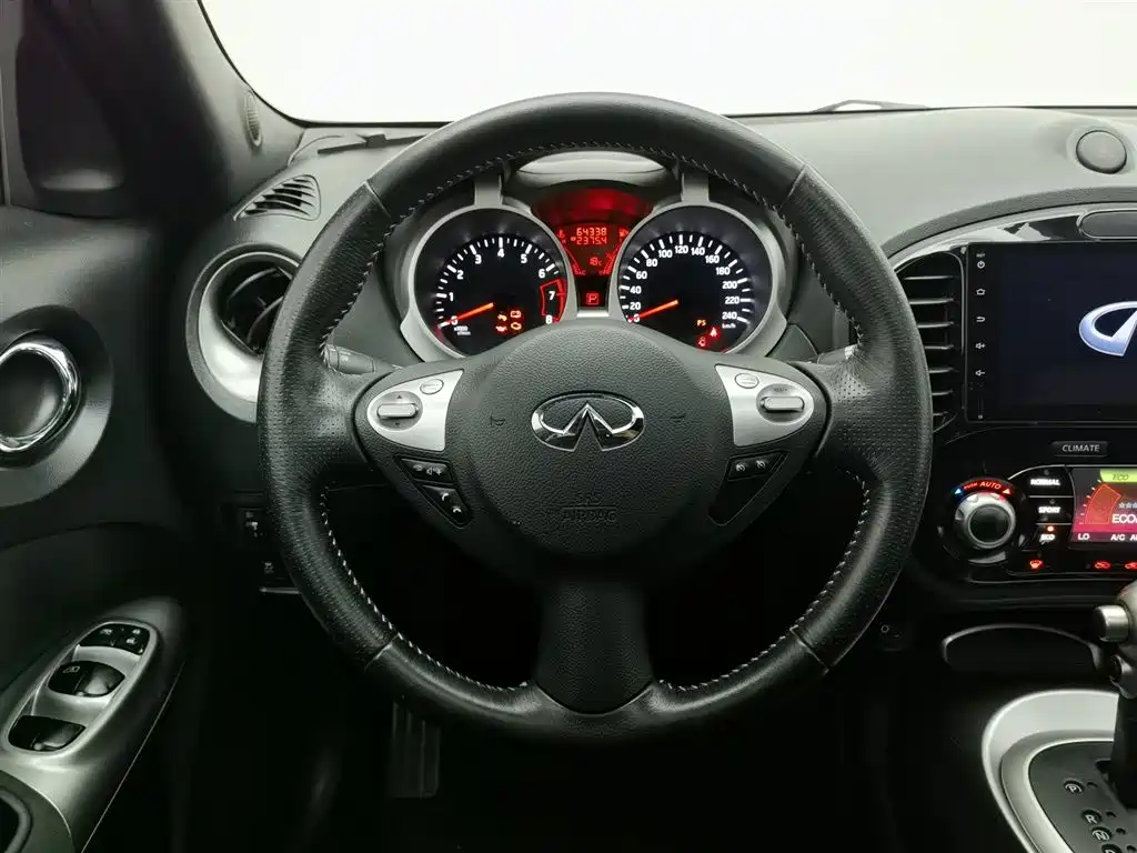 Infiniti ESQ 2018 — фото 11