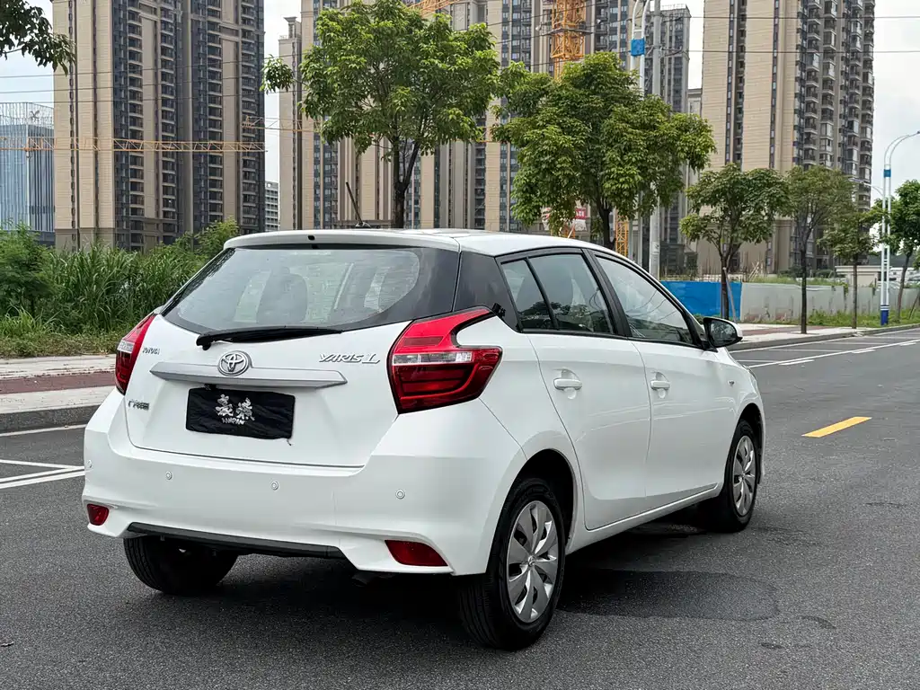 Toyota Yaris L 2019