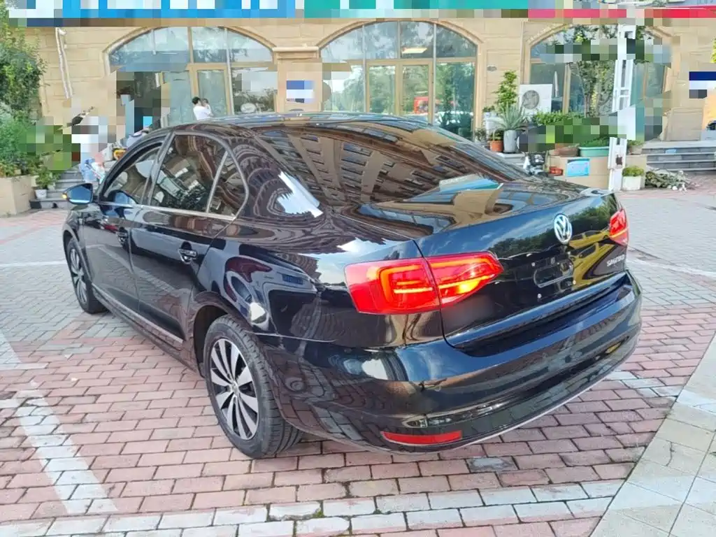 Volkswagen Sagitar 2018