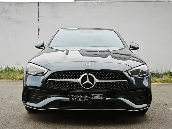 Mercedes-Benz C-Class 2024