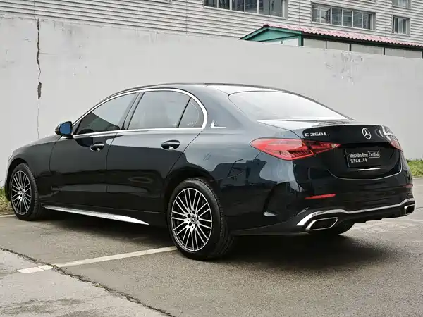 Mercedes-Benz C-Class 2024