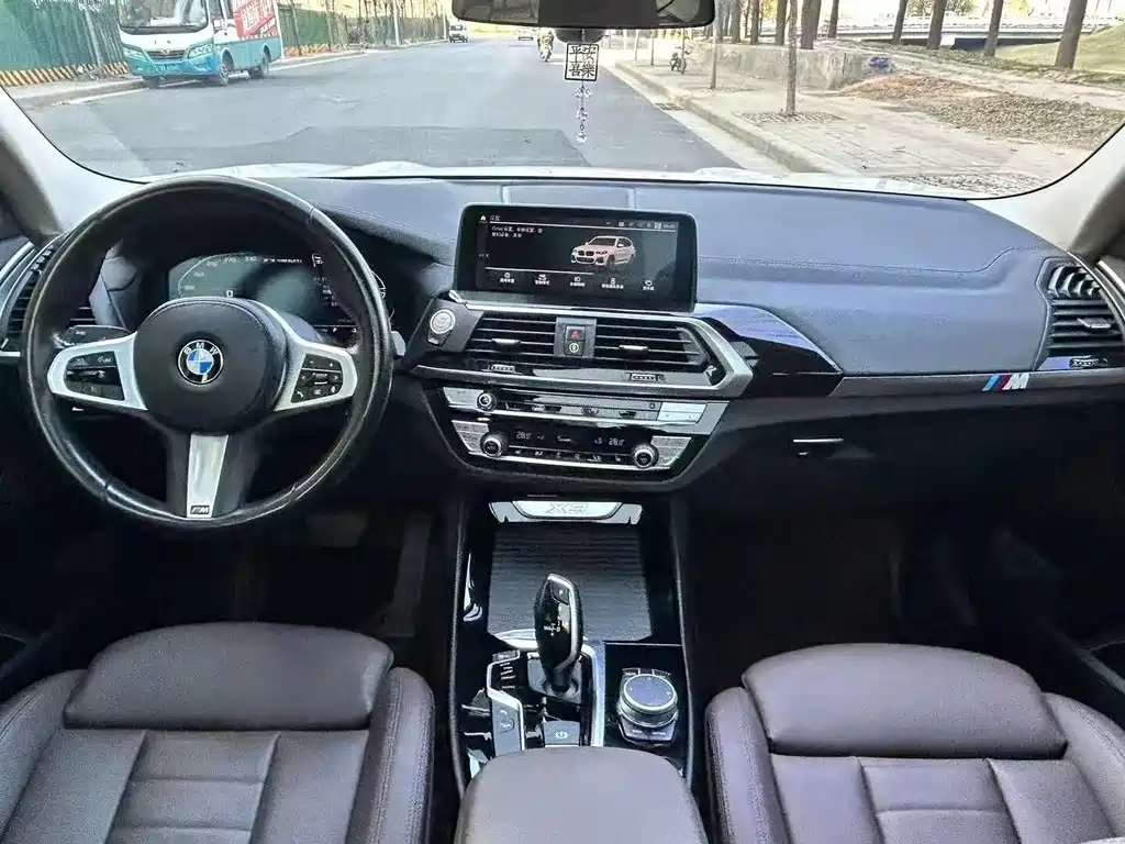 BMW X3 2021 — фото 9
