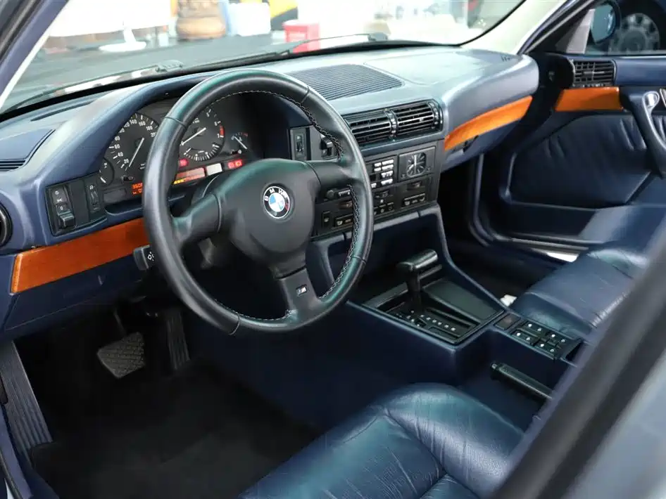 BMW 5 Series 2004 — фото 13