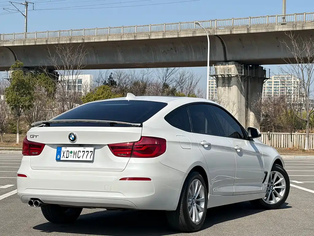 BMW 3 Series GT 2017 — фото 6