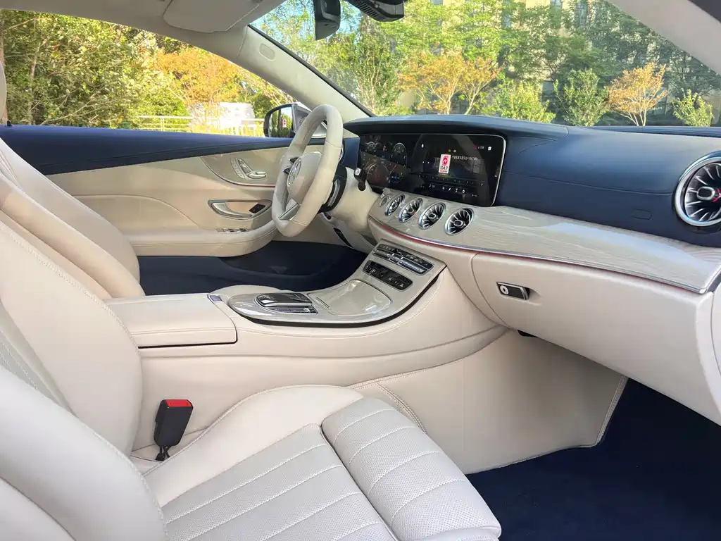 Mercedes-Benz E-Class 2021 — фото 16