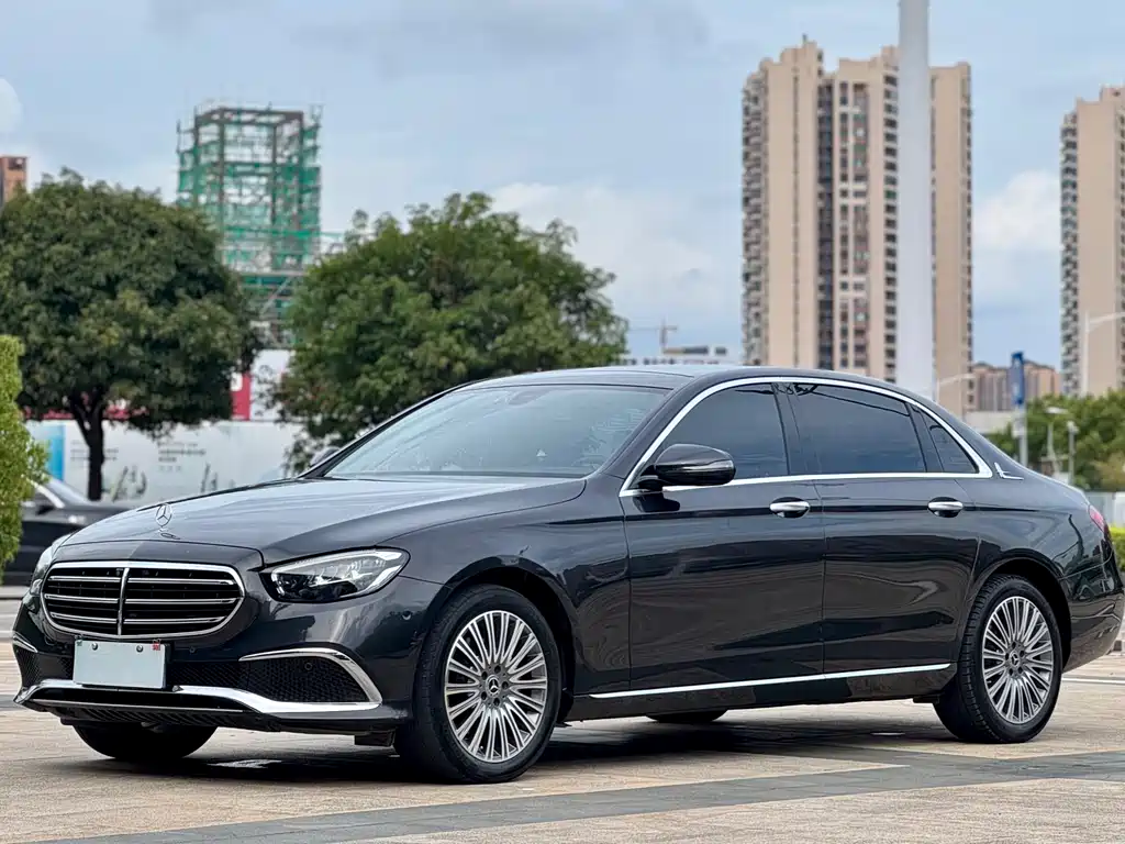 Mercedes-Benz E-Class 2023 — фото 1
