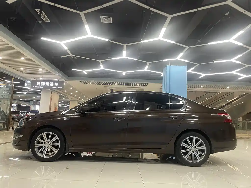 Peugeot 408 2015