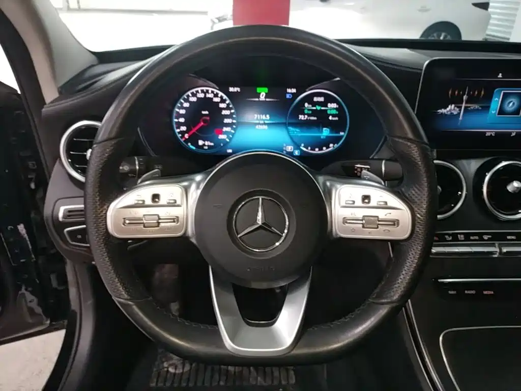 Mercedes-Benz C-Class 2021 — фото 11