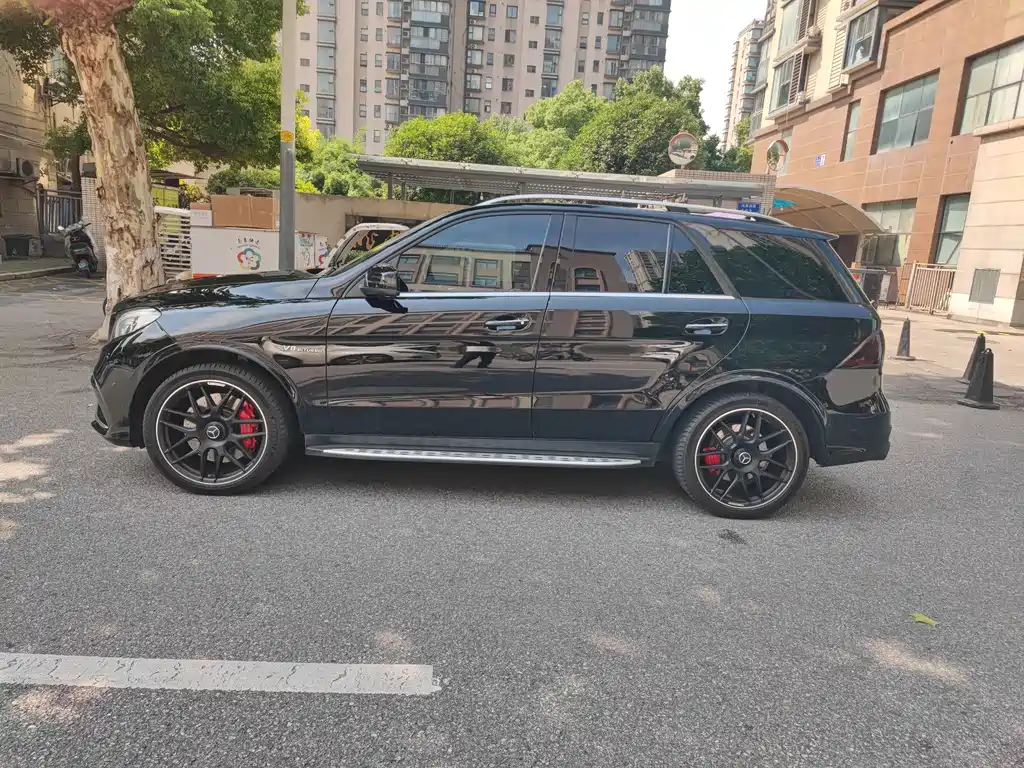 Mercedes-Benz GLE 2016