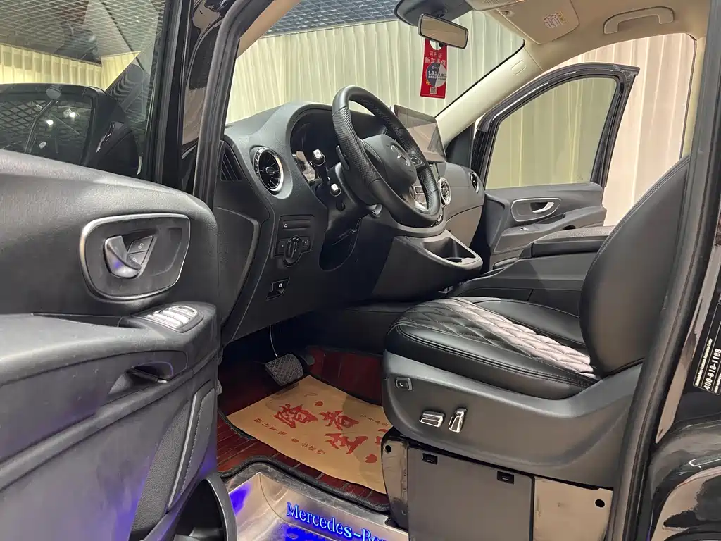 Mercedes-Benz Vito 2022 — фото 12